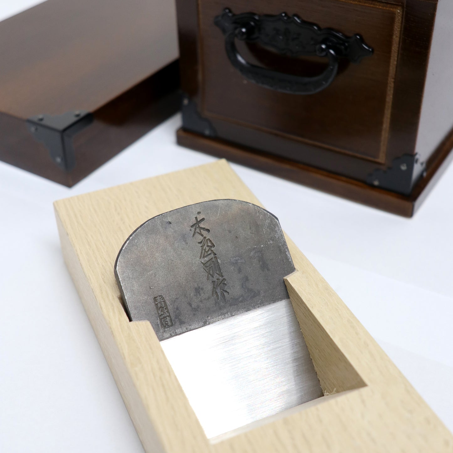 【特別価格】鰹節削り　別作　角金具付